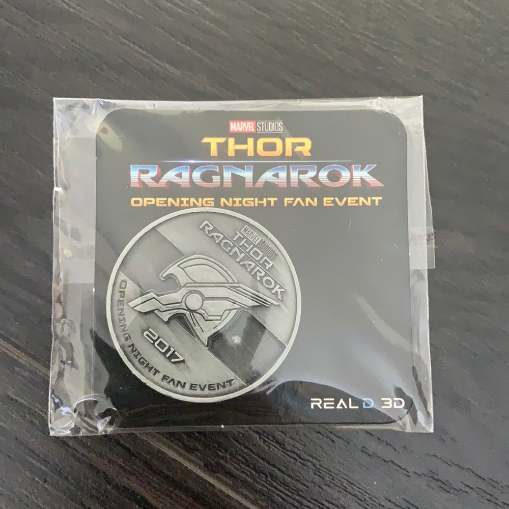 Thor Ragnarok opening night coin